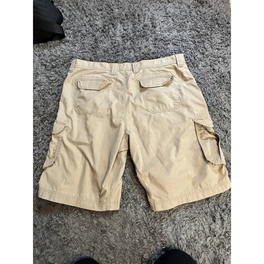 The North Face Cargo Shorts Khaki Tan  Hiking Utility Mens 40 Regular‎  (39x11